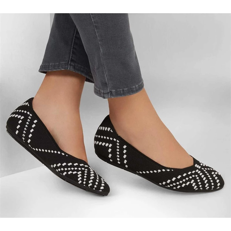 Skechers Cleo 2.0 – Be Amazed – BLACK/WHITE 4 Skechers Cleo 2.0 – Be Amazed – BLACK/WHITE - Image 2