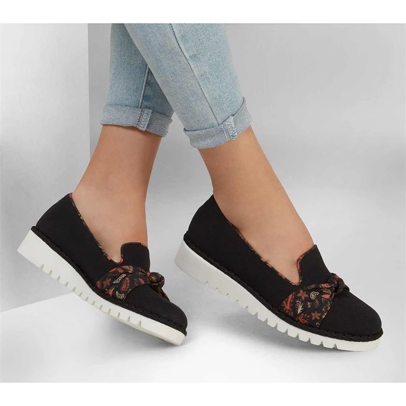 Skechers Macie – Paisley Bloom – BLACK 4 Skechers Macie – Paisley Bloom – BLACK - Image 2